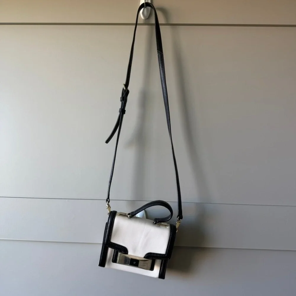 Kate Spade Carroll Park Mini Penelope Crossbody Bag White Black Leather Purse